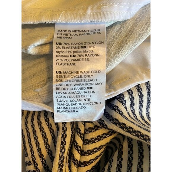 Chico's So Slimming Women Pants 3 US XL/16 Straight Crop Stripe Blue White  NEW - Picture 7 of 11